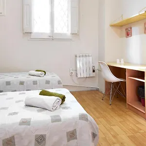 Estudiantes Balmes Апартаменты Барселона